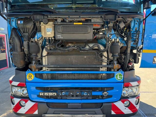 Standard tractor Scania R520 LA