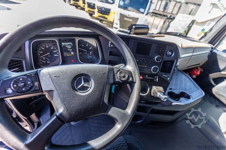 Standard tractor Mercedes-Benz ACTROS 1846 LS+ADR