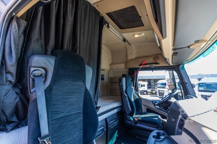 Standard tractor Mercedes-Benz ACTROS 1846 LS+ADR