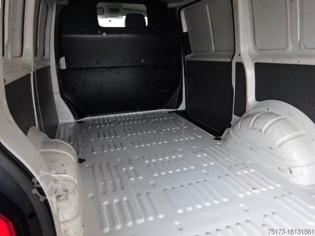 Panel van VOLKSWAGEN T6.1 Transporter Kasten 150PS KR Navi Kamera