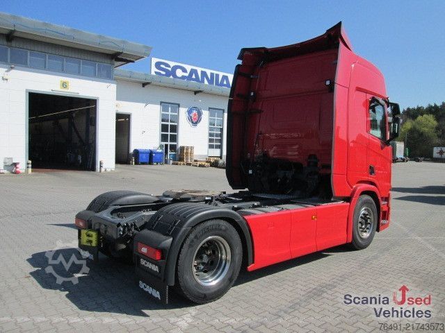 Standard tractor unit Scania R 460 A4x2NA