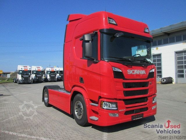 Standard tractor unit Scania R 460 A4x2NA