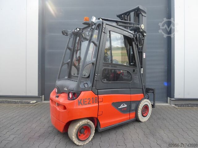 Electric 4-wheel forklift Linde E30-01