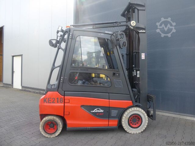 Electric 4-wheel forklift Linde E30-01