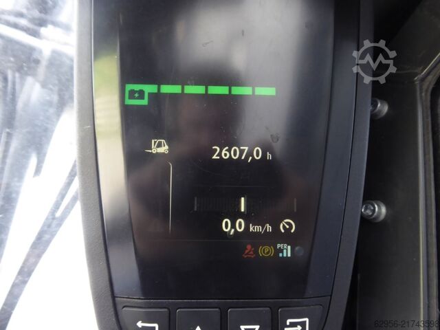 Electric 4-wheel forklift Linde E30-01