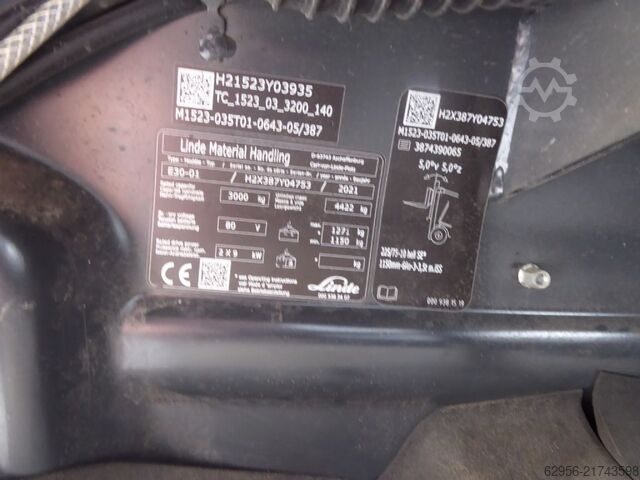 Electric 4-wheel forklift Linde E30-01