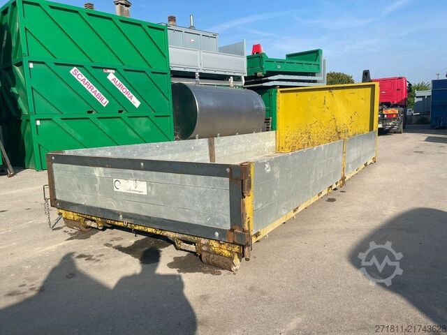 Roll-off container  CONTAINER SCARRABILE USATO A PIANALE CON SPONDE