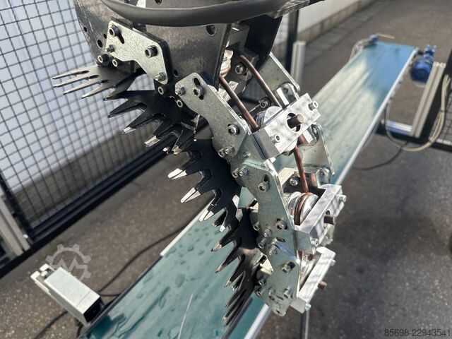 Lanz BF001 Baumschnittmaschine für Kugeln mit einem Durchmesser von 20 cm bis 40 cm LANZ BF001