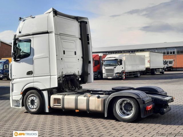 Volumen SZM MERCEDES-BENZ 1851 LS Actros GigaSpace Öl-Retarder Standklima
