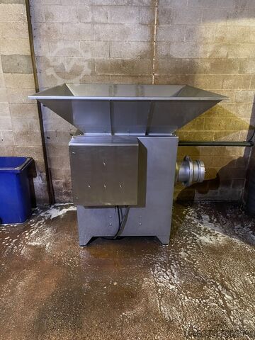 Fresh / Frozen Meat Grinder WolfKing C250 UNI