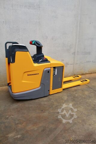 Pallet truck Jungheinrich ERE 225 LI-ION