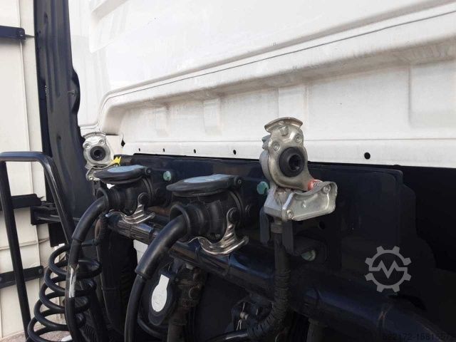 Standard SZM MAN TGX 18.460 4x2 BLS