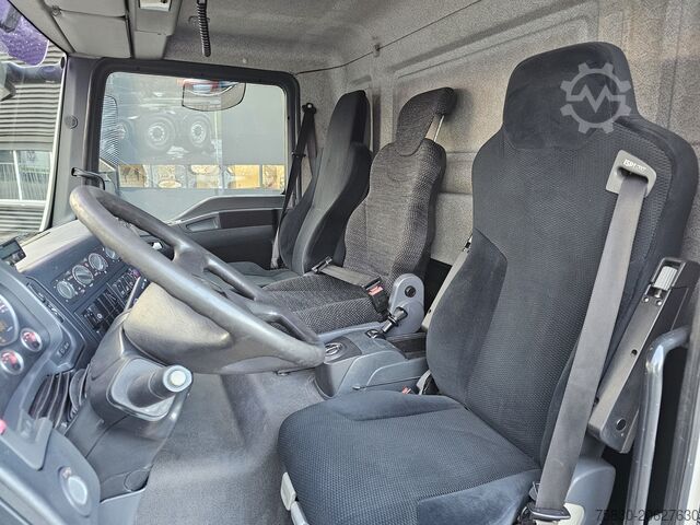 Crane truck MAN TGL 12.220 / HIAB CRANE / MACHINE TRANSPORT