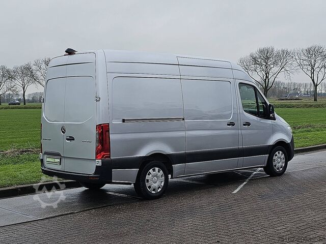 High-roof van MERCEDES-BENZ SPRINTER 315 L2H2 RWD Mbux