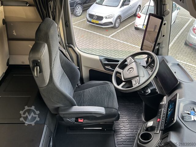 Standard tractor Mercedes-Benz Actros 1842 Streamspace / 575 dkm / Tacho V2 / ...