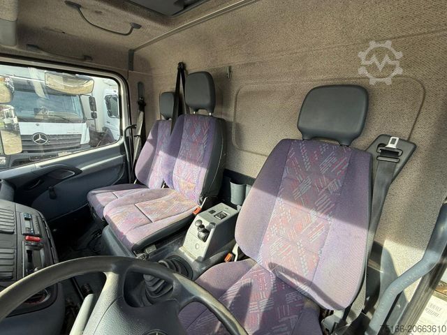 Box van MERCEDES-BENZ ATEGO 815 Koffer 6,10 m LBW 1 to.