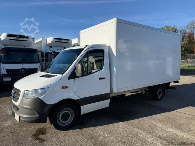 Box van MERCEDES-BENZ SPRINTER 316 CDI Koffer 4,40 m LBW 0,75 T*KLIMA