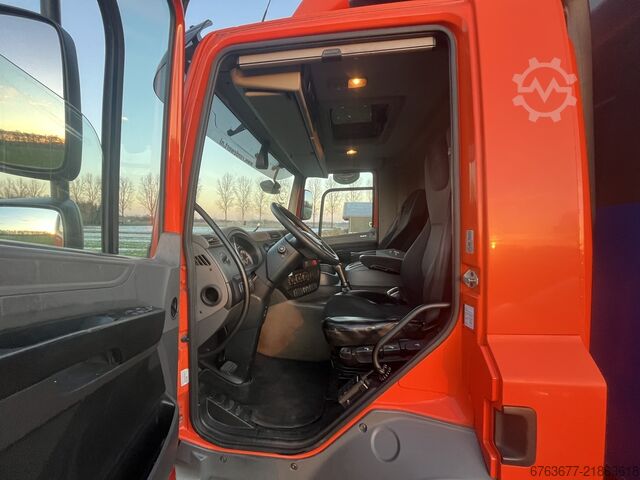 Truck - box truck - DAF CF 230FA - EURO6 - 2017 - side door/tail lift - very clean! DAF CF 370 FA