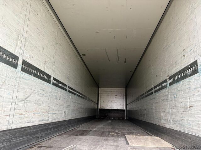 Box body Schmitz SKO 24 3-Axle Box / SAF Axles / Discbrakes / Li...