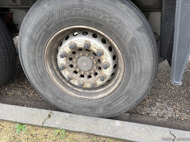 Box body Schmitz SKO 24 3-Axle Box / SAF Axles / Discbrakes / Li...
