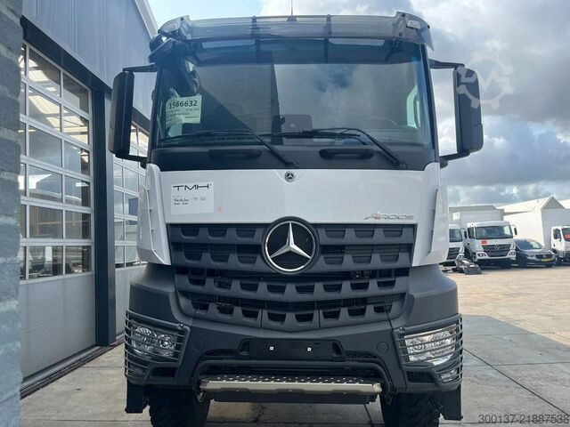 Tarpaulin Mercedes-Benz Arocs 3340 A 6x6 Cargo Truck