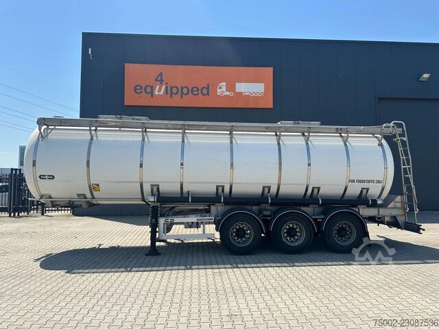 Van Hool FOOD - FOODSTUFF / stainless steel chassis / unladen weight: 5,860 kg / 29,500 L / 1 compar Van Hool FOOD - LEBENSMITTEL / RVS chassis / empty weigh...