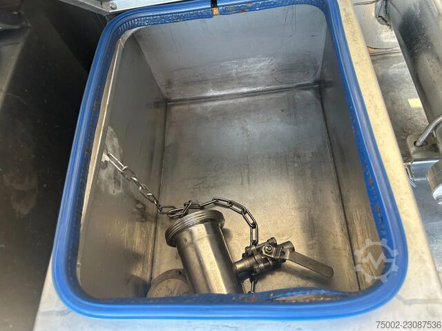Van Hool FOOD - FOODSTUFF / stainless steel chassis / unladen weight: 5,860 kg / 29,500 L / 1 compar Van Hool FOOD - LEBENSMITTEL / RVS chassis / empty weigh...