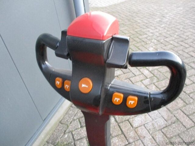 Pallet truck Heli CBD15