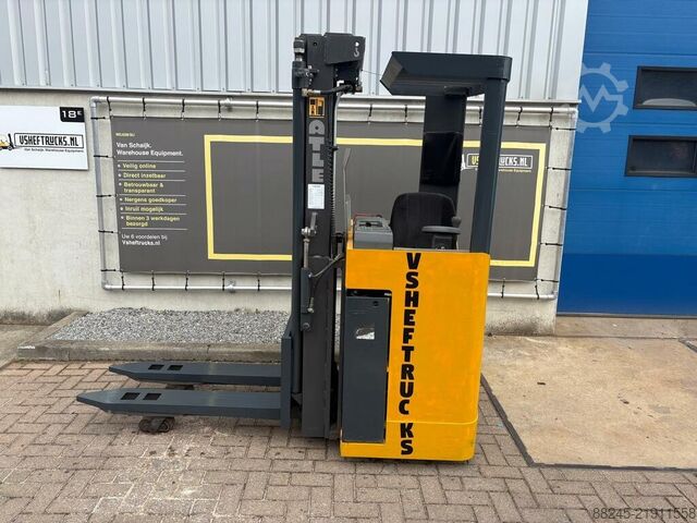 Sit-on stacker Atlet XJ160 with initial lift ATLET XJ160
