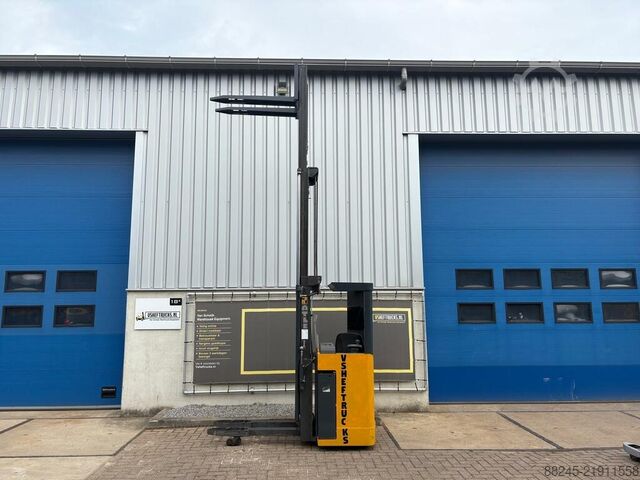 Sit-on stacker Atlet XJ160 with initial lift ATLET XJ160