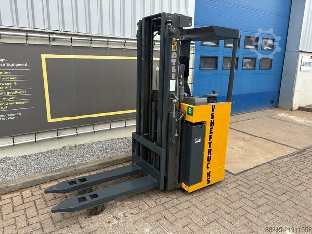 Sit-on stacker Atlet XJ160 with initial lift ATLET XJ160