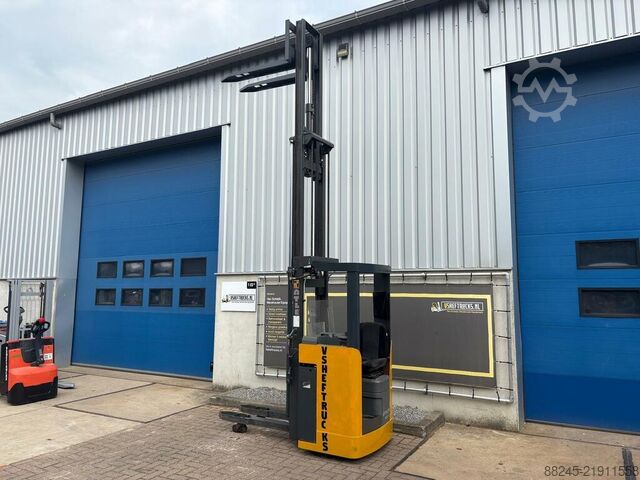 Sit-on stacker Atlet XJ160 with initial lift ATLET XJ160