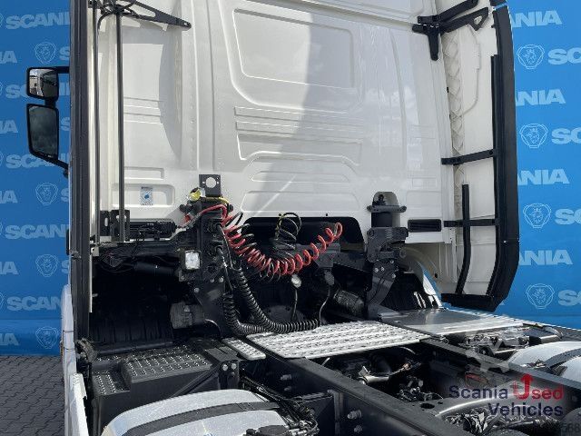 Standard tractor unit Scania R 460 A4x2NA DIFF-L RETARDER PARK AIRCO SUPER!