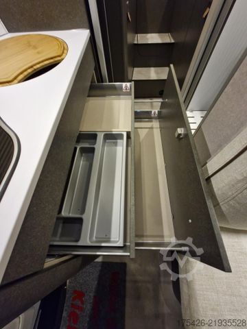 Semi-integrated camper HYMER/ERIBA ML-T Xperience 570 *Abstands-Tempomat*D-Heizung*