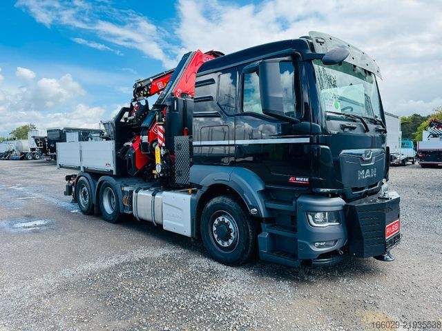 Flatbed truck MAN 26.480 6x4-4 Hydrodrive Fassi Kran F545 Jib