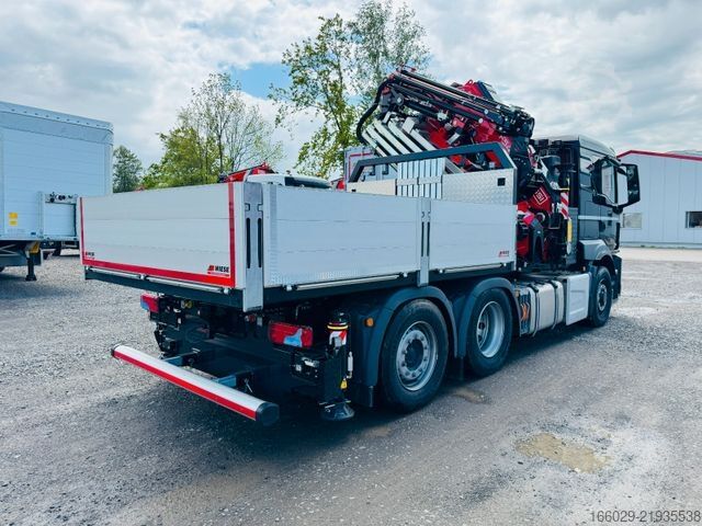 Flatbed truck MAN 26.480 6x4-4 Hydrodrive Fassi Kran F545 Jib