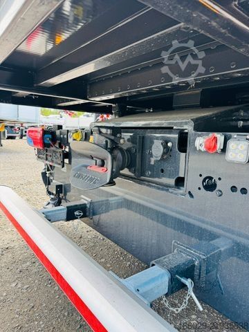 Flatbed truck MAN 26.480 6x4-4 Hydrodrive Fassi Kran F545 Jib