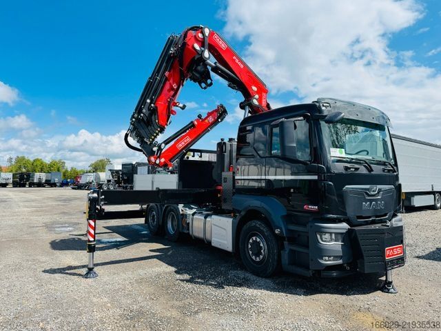 Flatbed truck MAN 26.480 6x4-4 Hydrodrive Fassi Kran F545 Jib
