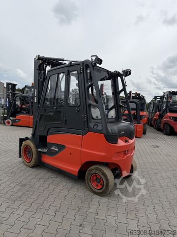 Electric 4-wheel forklift Linde E40H-01/600