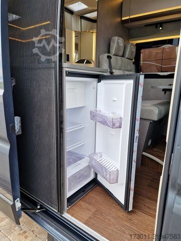 Campervan PÖSSL Summit Shine 600L  180PS Automat Markise Solar