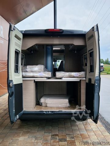 Campervan PÖSSL Roadcruiser Fiat Automat 180PS Dieselheizung