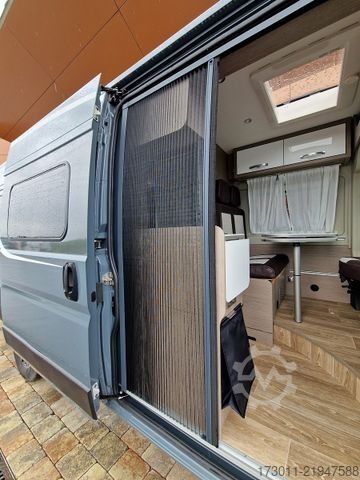 Campervan PÖSSL Roadcruiser Fiat Automat 180PS Dieselheizung