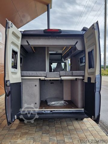 Campervan PÖSSL Summit Shine 640 Automat Premium