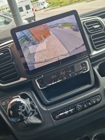 Campervan PÖSSL Summit Shine 640 Automat Premium