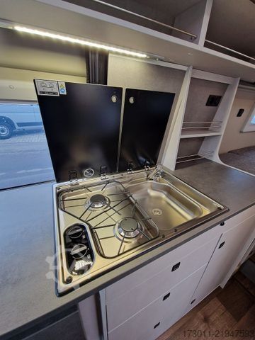 Campervan PÖSSL Summit Shine 640 Automat Premium