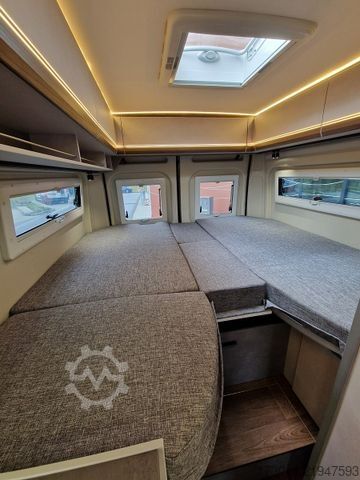 Campervan PÖSSL Summit Shine 640 Automat Premium
