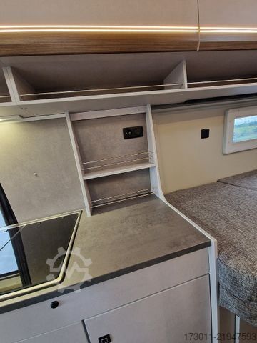 Campervan PÖSSL Summit Shine 640 Automat Premium