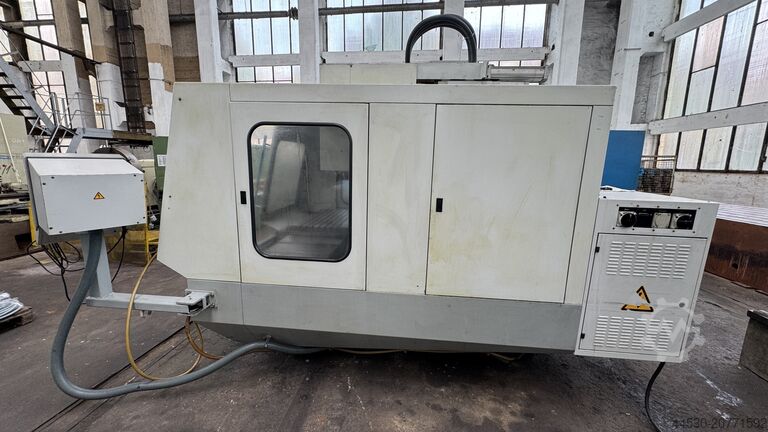 Vertikales Bearbeitungszentrum MIKRON VC1000