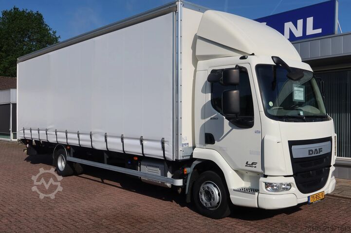 Curtain sided DAF LF 250 LF250 FA Schuifzeil +Dhollandia 1500 kg