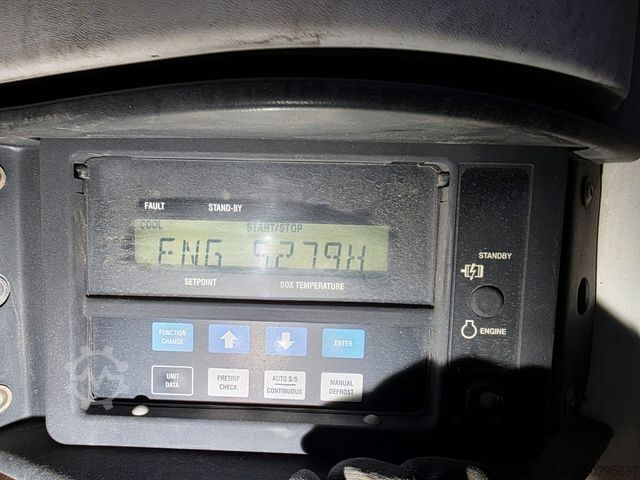 Kühlauflieger SCHMITZ CARGOBULL City Tiefkühler, 2. Achs drehbar, 3 to Ladebordw